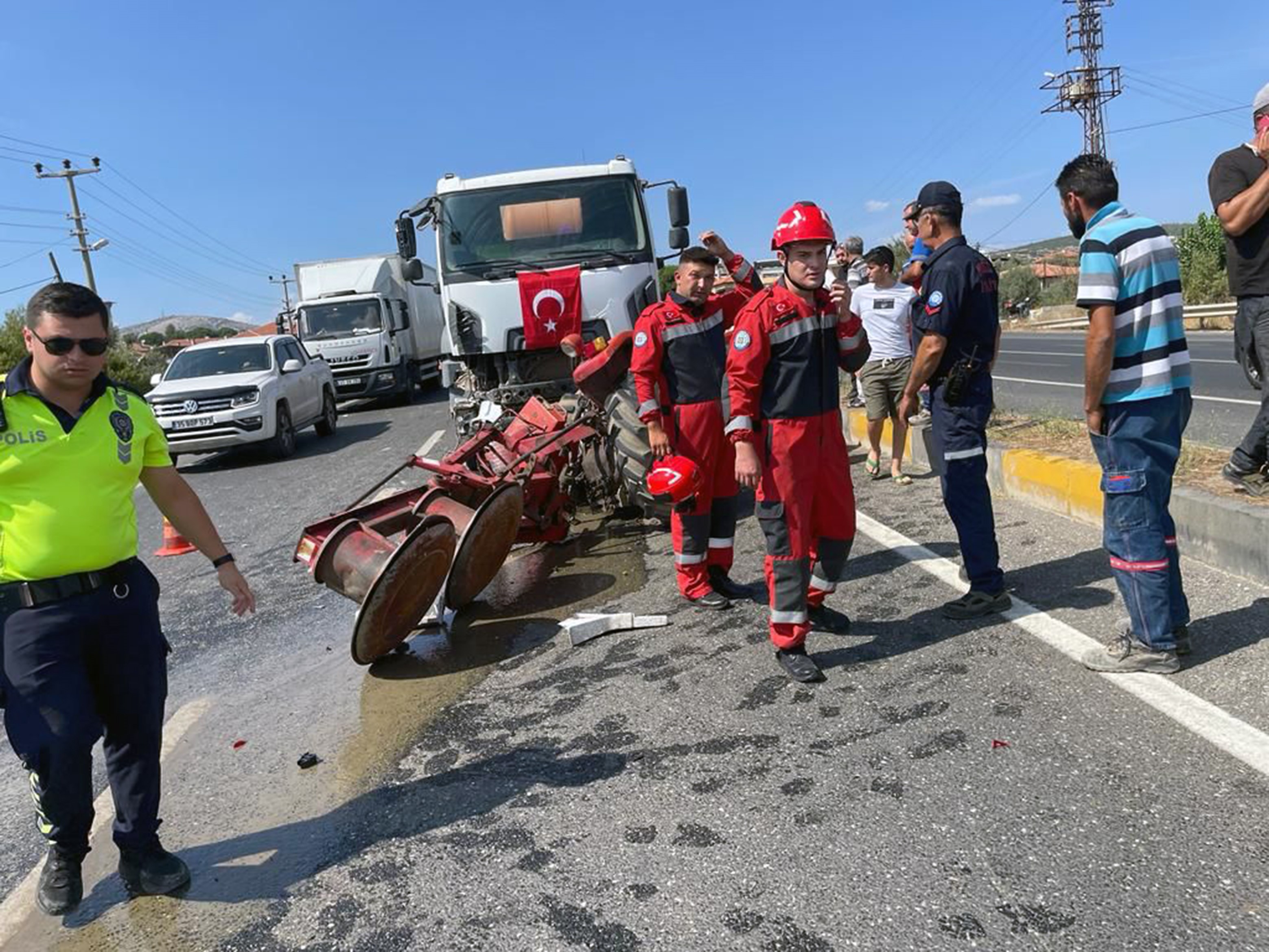 Yata An Da Beton Mikseri Ile Trakt R Arp T Yaral