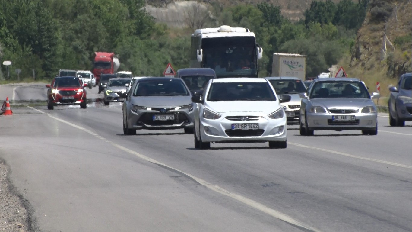 Kurban Bayramı dönüşünde Ankara Samsun Karayolu nda trafik yoğunluğu oluştu