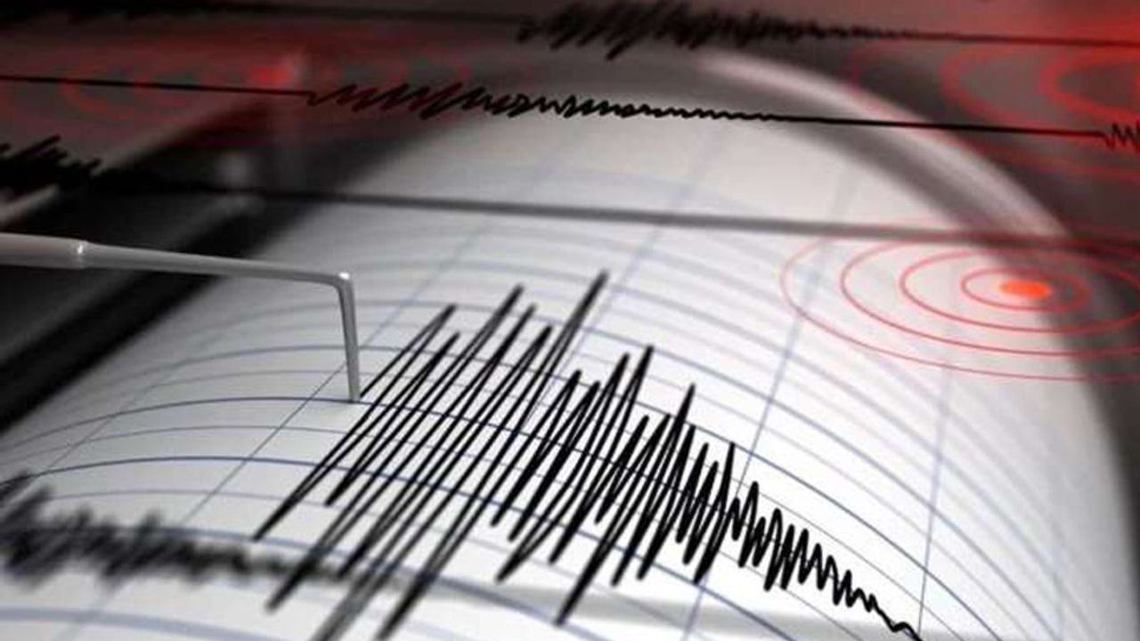 İzmir'de deprem oldu!