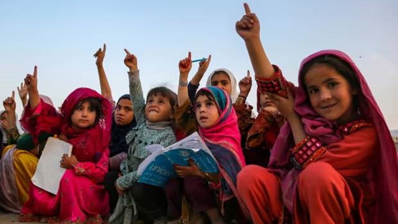 Eski Afganistan Eğitim Bakanı: Taliban, kız çocuklarına uygulanan eğitim yasağını kaldırmaya ikna edilebilir
