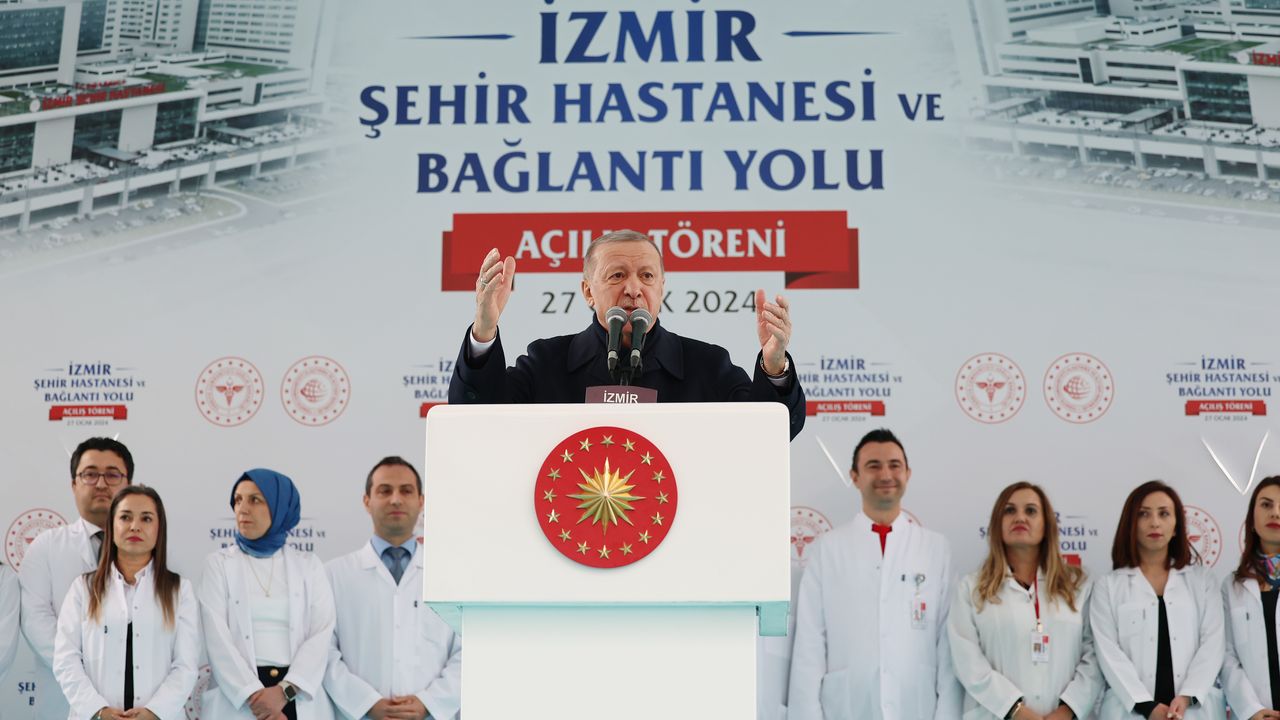 Erdoğan, İzmir Şehir Hastenesi açılışında müjdeyi verdi: 35 bin yeni sağlık personeli alacağız