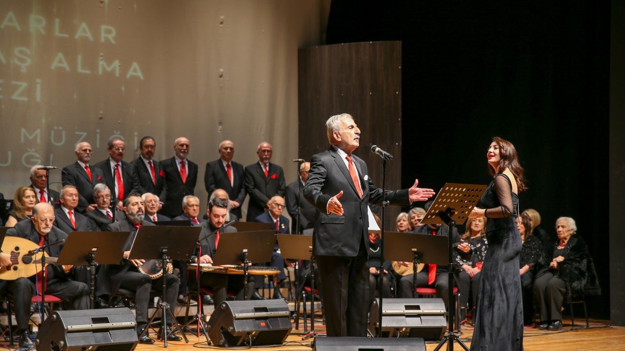 Bilge Çınarlar’dan Türk Sanat Müziği Konseri