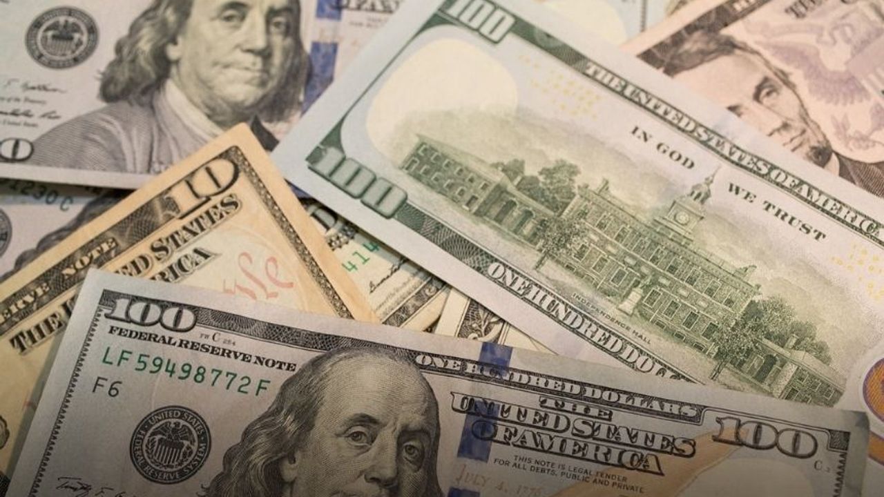 Piyasalarda gözler dövizde! Dolar, Euro ve Sterlin fiyatları belli oldu: Dolar kaç TL oldu, Euro yükseldi mi?