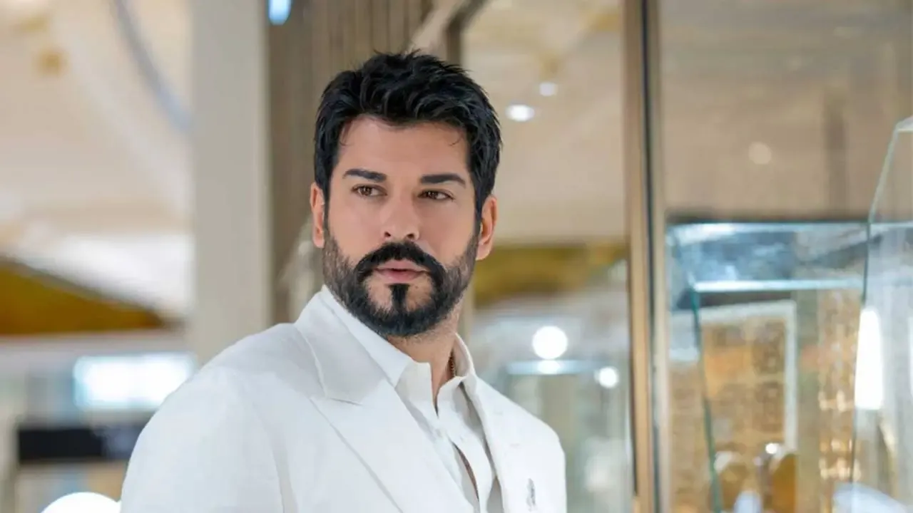 Burak Özçivit’in Özbekistan ziyaretinde izdiham