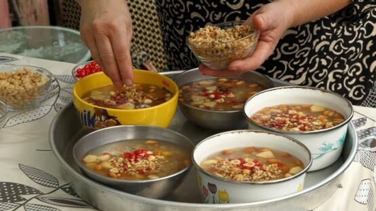 Tam ölçülü aşure: Bir kase yetmiyor! Komşular tarif isteyece