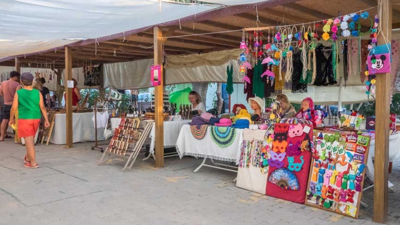 Urla'da hangi günler, nerede pazar kuruluyor? Urla'daki tüm pazaryerlerinin listesi!