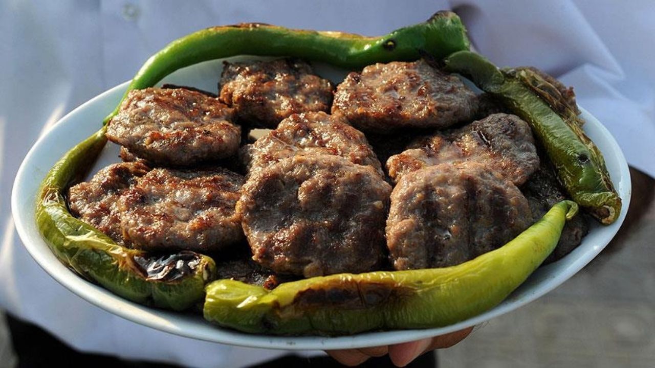 Anne köftesinin küçücük sırrı ortaya çıktı! Lezzeti tamamen değiştiriyor