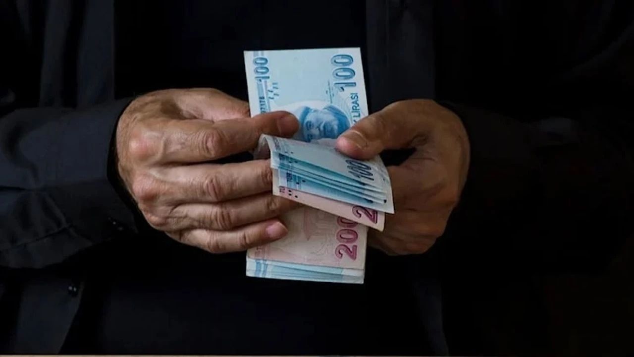 Emekli ve memur zammında yeni hesap ortaya çıktı! Polis, öğretmen, doktor ve hemşire maaşlarında yeni hesap