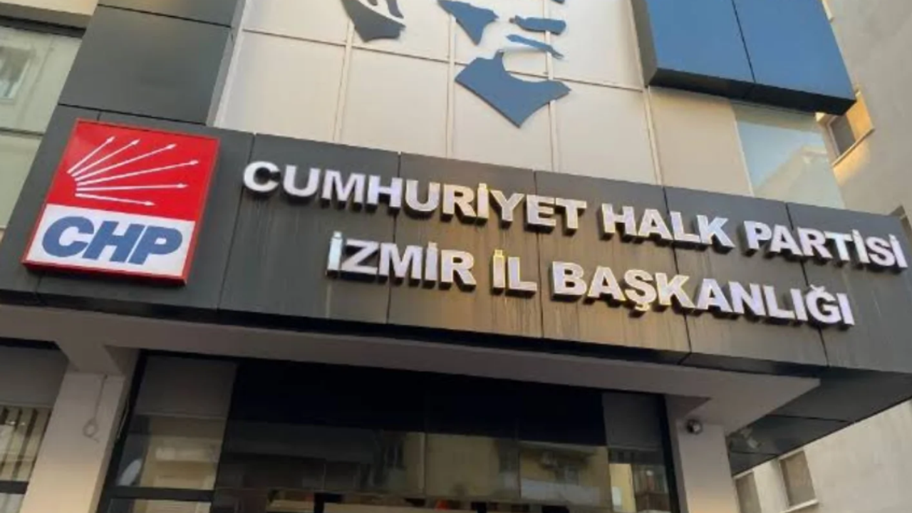 CHP İzmir’de hareketli saatler! İl yönetimi olağanüstü toplanıyor