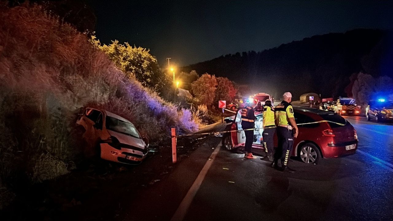 Burdur'da facia! Zincirleme kazada 4 kişi hayatını kaybetti