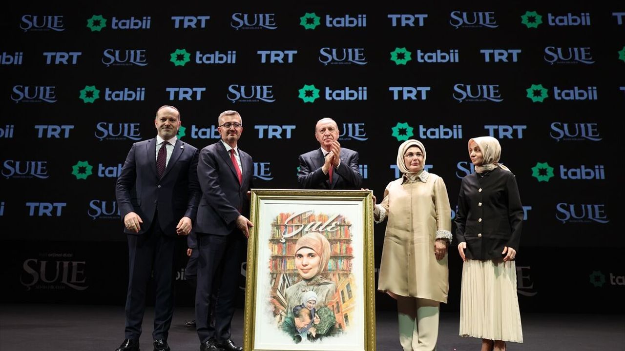 Emine Erdoğan’dan Şule Yüksel Şenler dizisine dair açıklama! TRT ailesine tebrik mesajı