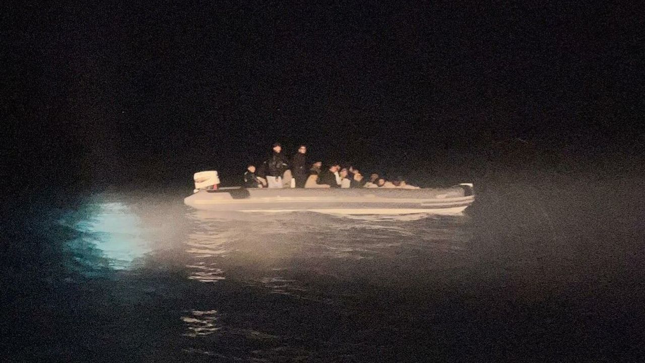 Çeşme’de gece yarısı operasyonu: 26 göçmen yakalandı