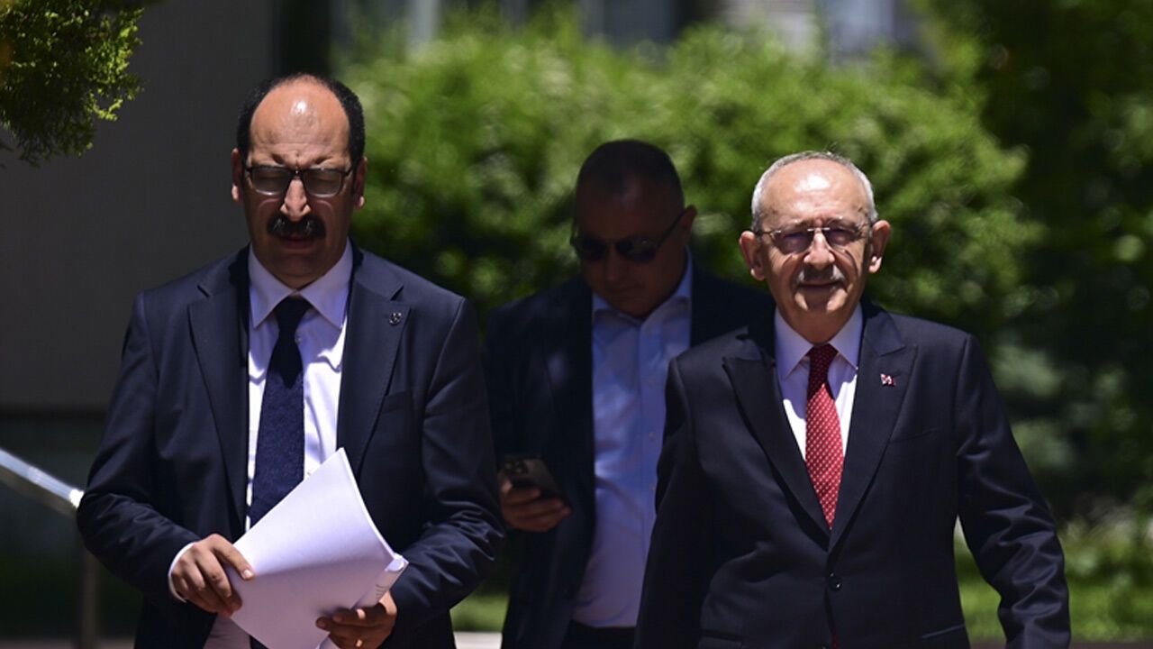 Kılıçdaroğlu 2,5 yıl sonra Genel Merkez'de!