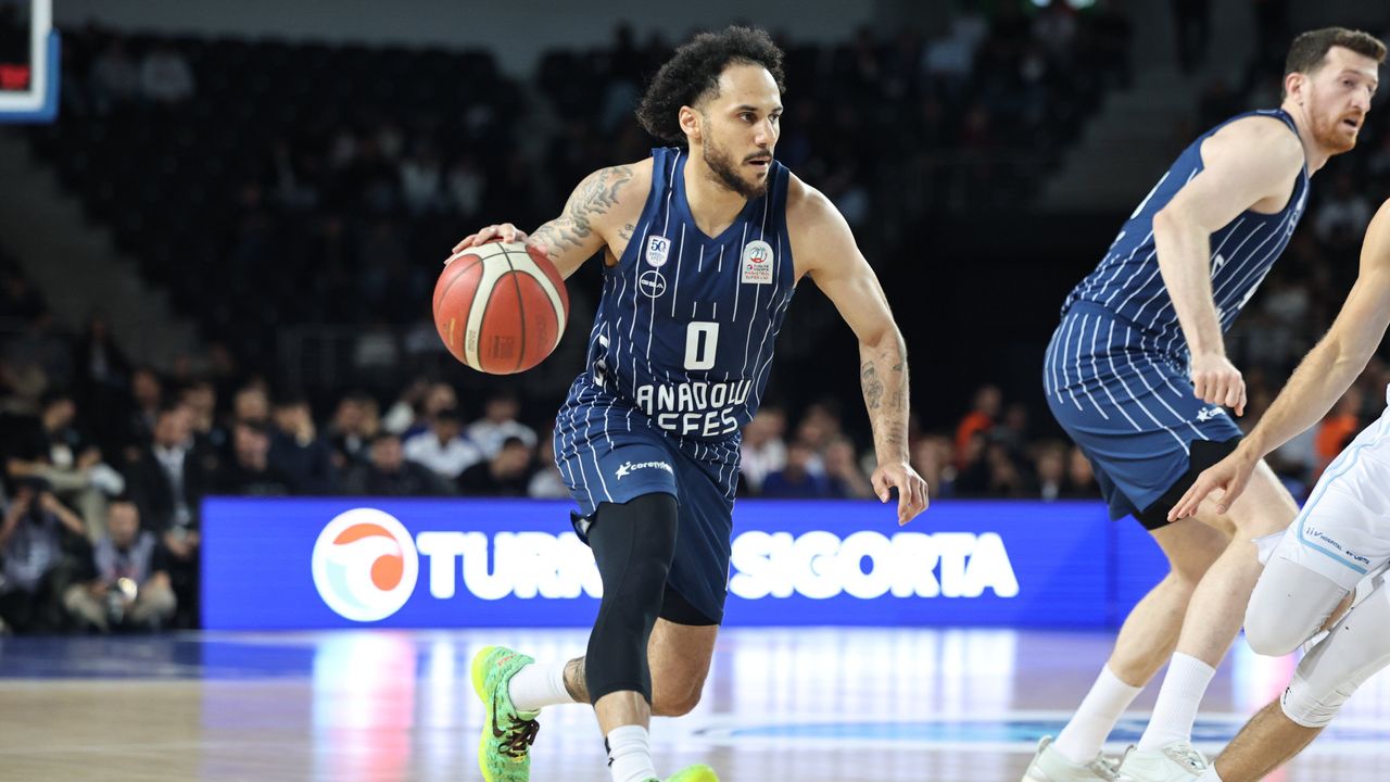 Anadolu Efes, yarı finalde