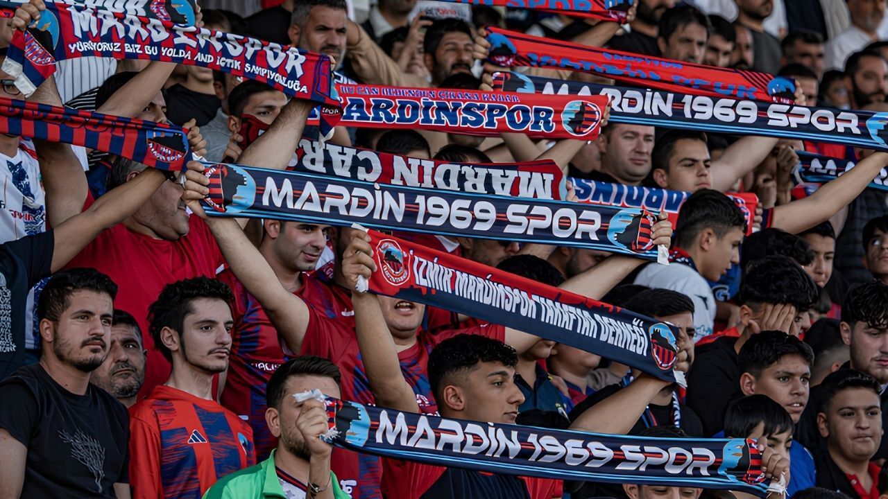 18 yıllık hasret sona erdi! Mardinspor kupayı kaldırdı