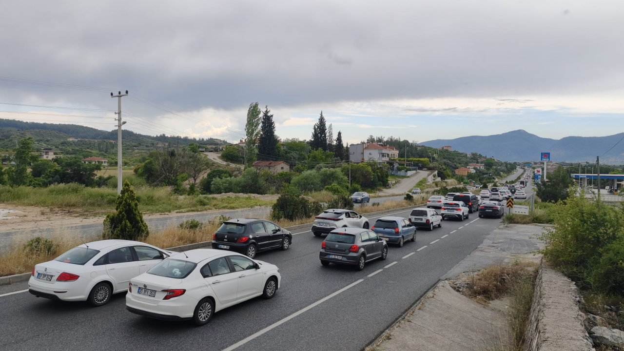 Muğla’da bayram trafiği kilitlendi! 22 kilometre trafik oldu