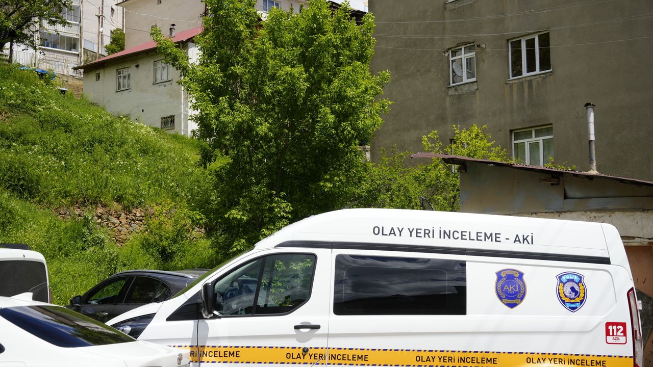 Sabah uyandırmak istedi, 19 yaşındaki kardeşini hareketsiz halde buldu