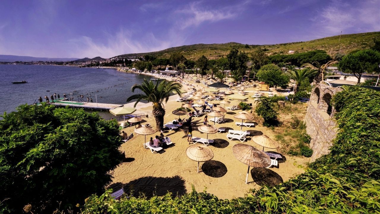 Urla’daki ücretsiz ve Mavi Bayraklı plajlar belli oldu! İşte 2026 Mavi Bayraklı listesine giren 7 plaj