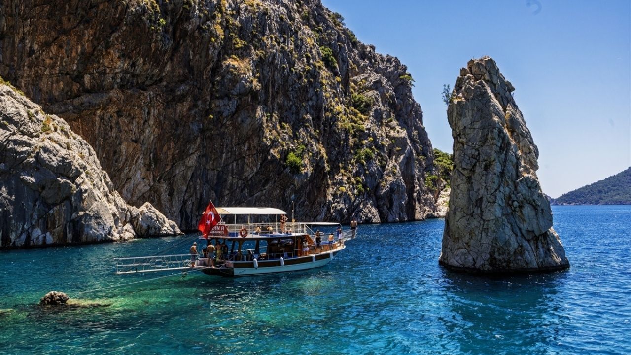 Antalya’nın saklı koyları! Mavi ve yeşilin buluştu