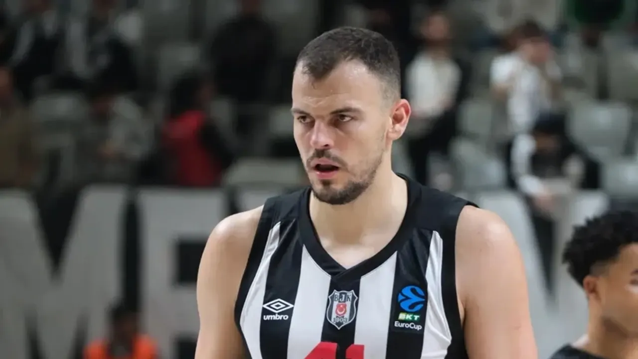 Beşiktaş'ta Zizic için ameliyat kararı