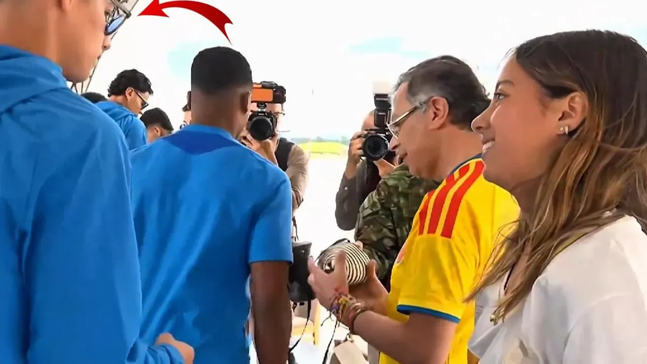 Dünya Kupası töreninde dikkat çeken an: James Rodriguez ve A