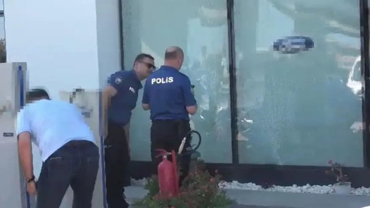 Aynı gün ikinci saldırı! Bu Kez hedef Antalya'daki Otokoç ga