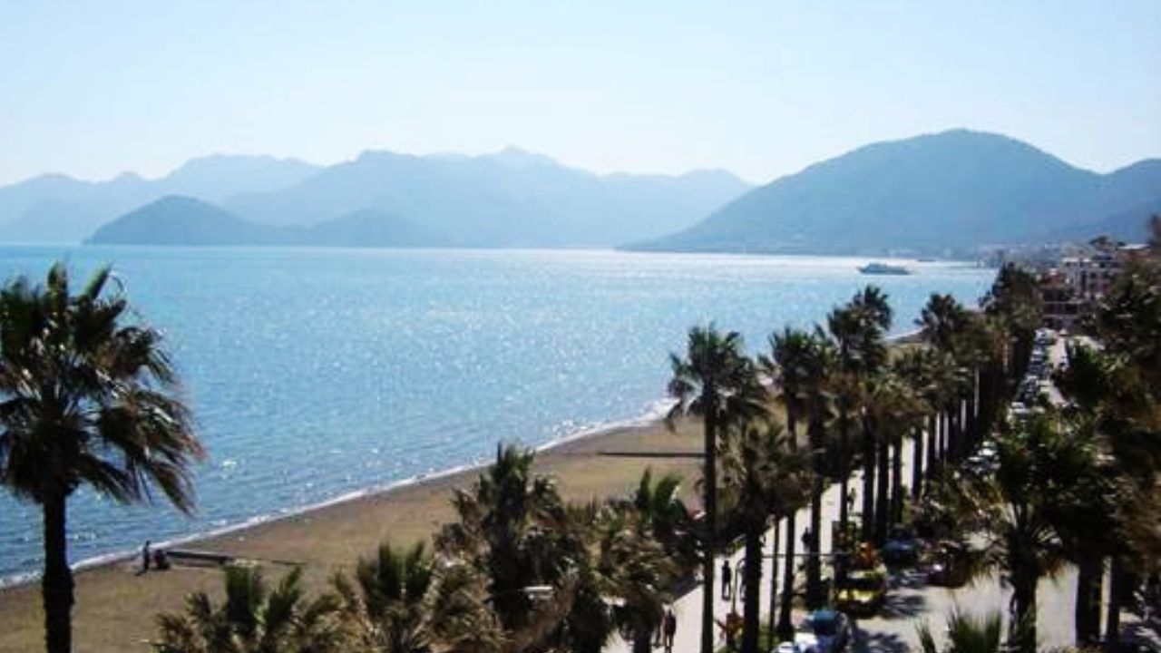 Marmaris'te hangi plajlar Mavi Bayraklı oldu? İşte ücretli ve ücretsiz 2026 tatil rotalarının tam listesi