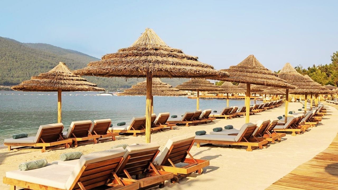 Milas'ta hangi plajlar Mavi Bayraklı oldu? İşte ücretli ve ücretsiz 2026 tatil rotalarının tam listesi