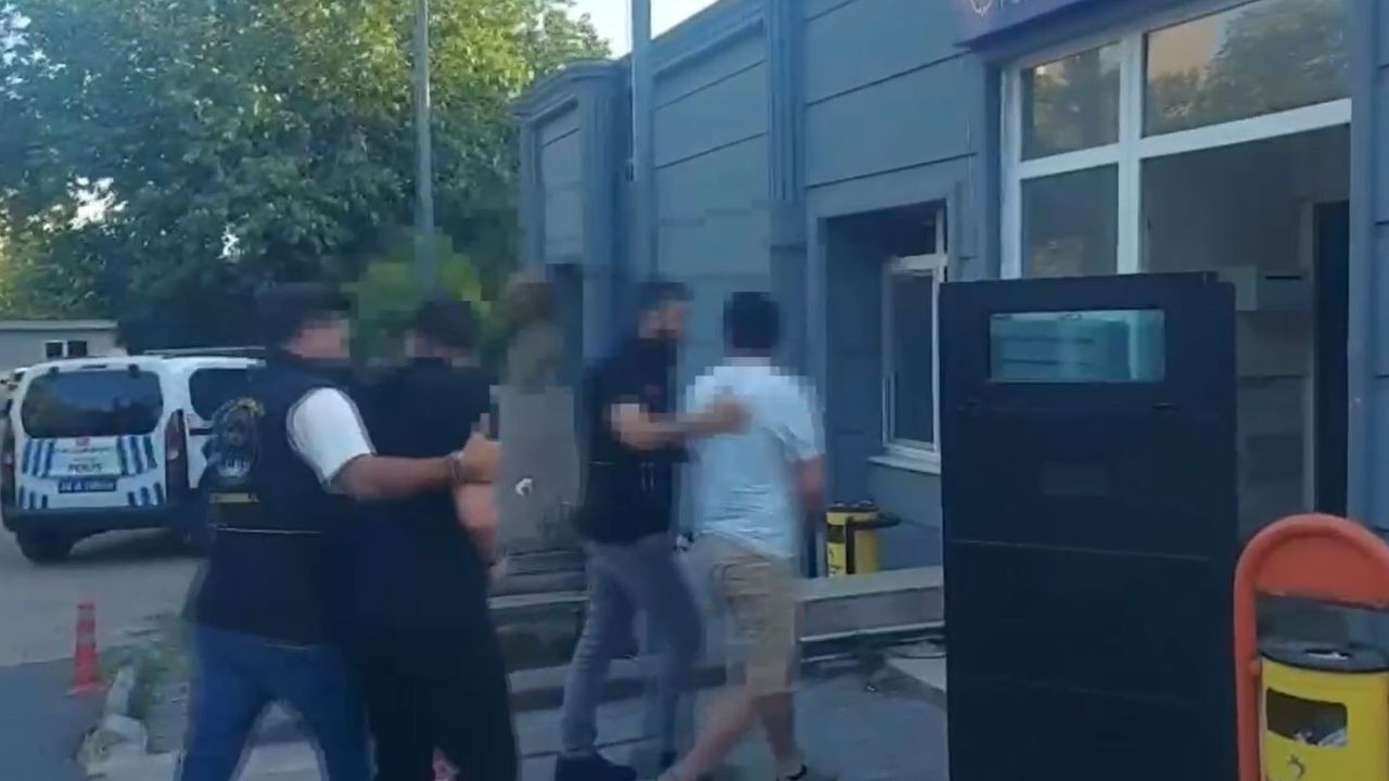 Nişanlısıyla kahvaltıya gidiyordu, 'yan baktın' tartışmasınd