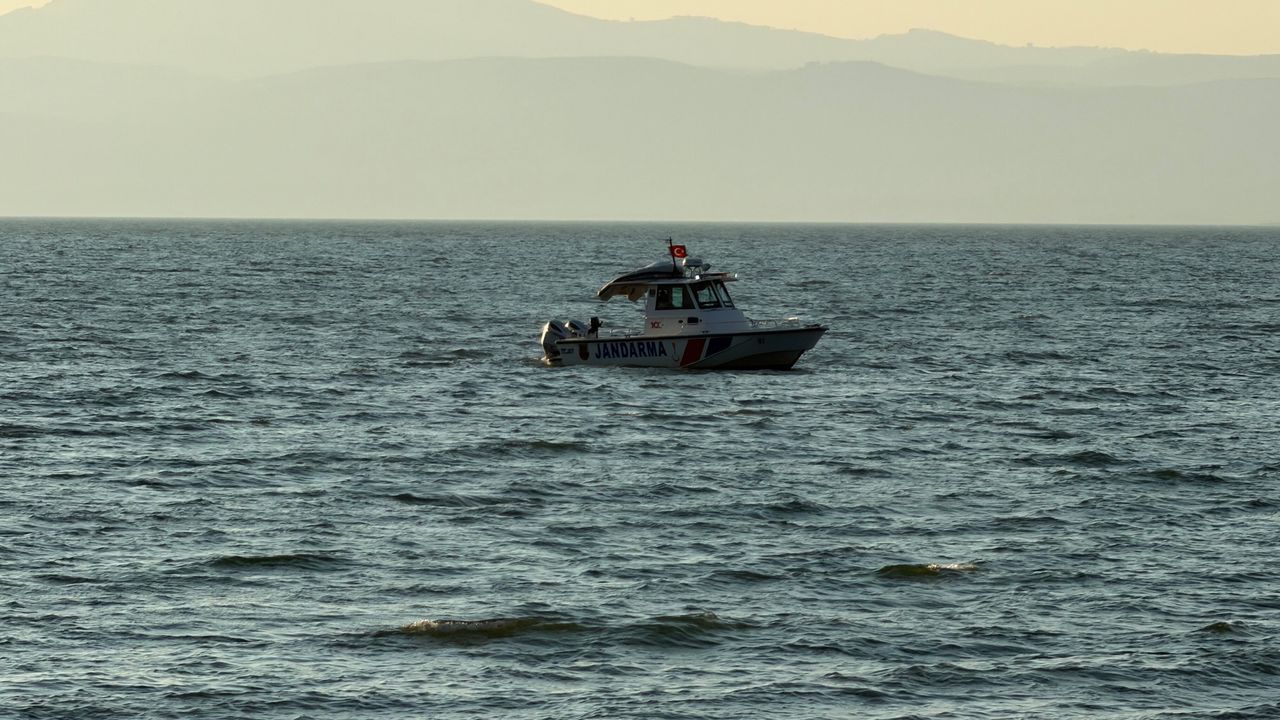 Oğlunu kurtarmak için göle atlayan babadan acı haber geldi