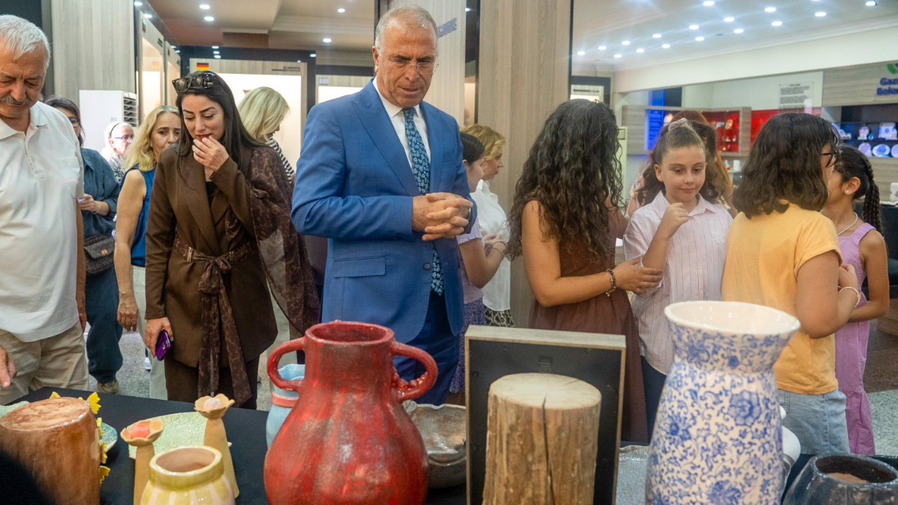 Bir yıllık emek sergiye dönüştü: Gaziemir’de sanat