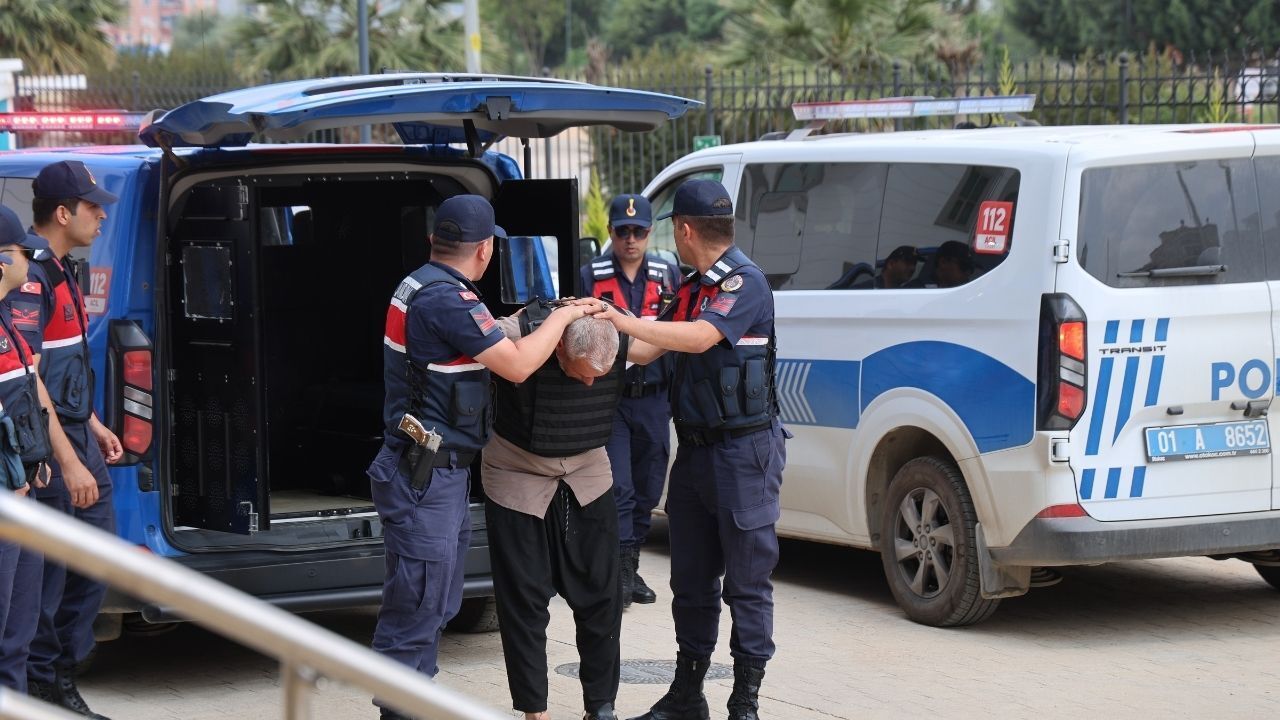 Yıllardır süren husumet kanlı bitti: Baba ve oğlu hayatını k