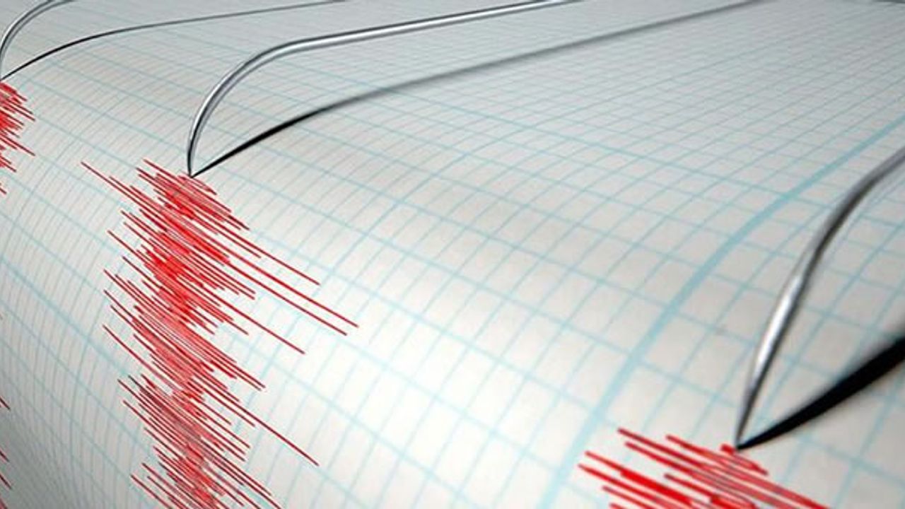 İzmir'in Karaburun açıklarında 4 büyüklüğünde deprem