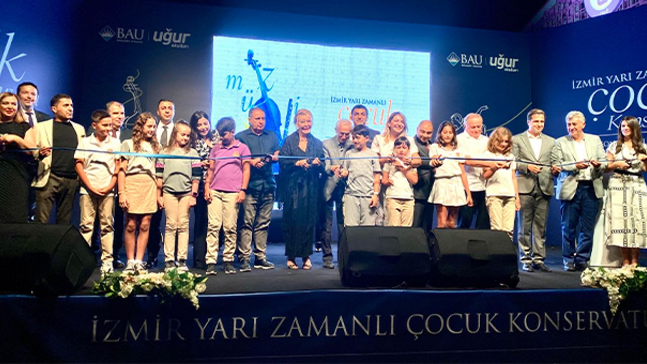 Geleceğin sanatçıları İzmir Yarı Zamanlı Çocuk Konservatuvarı’nda yetişecek