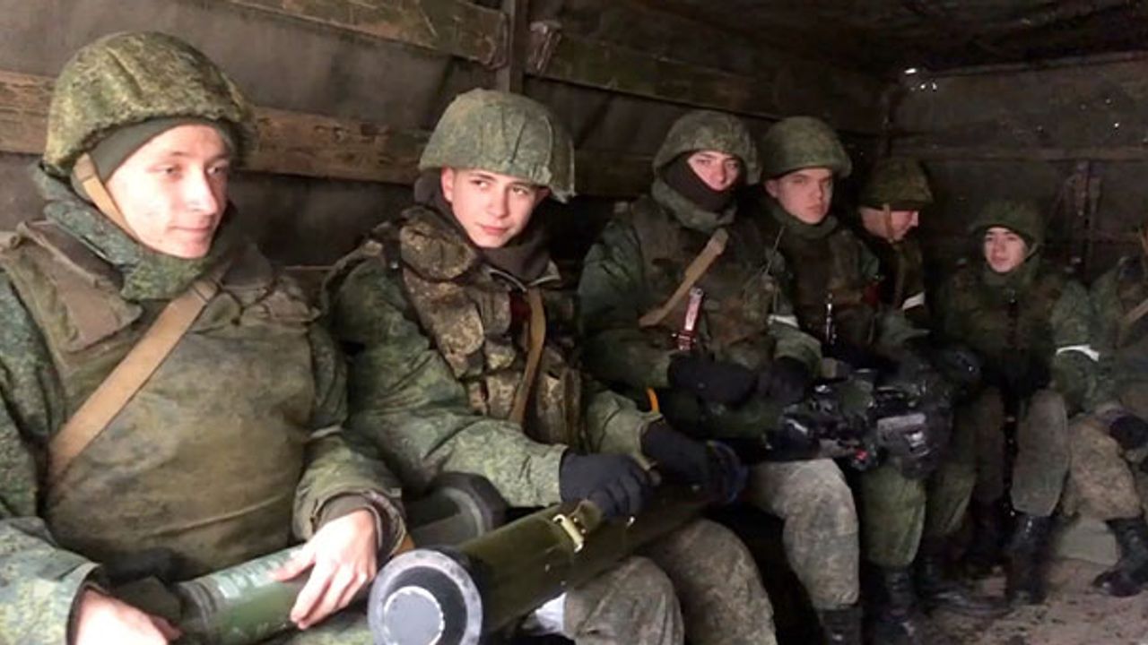 Rusya'da kısmi seferberlikle göreve çağrılan yedek askerlerin eğitimleri sürüyor