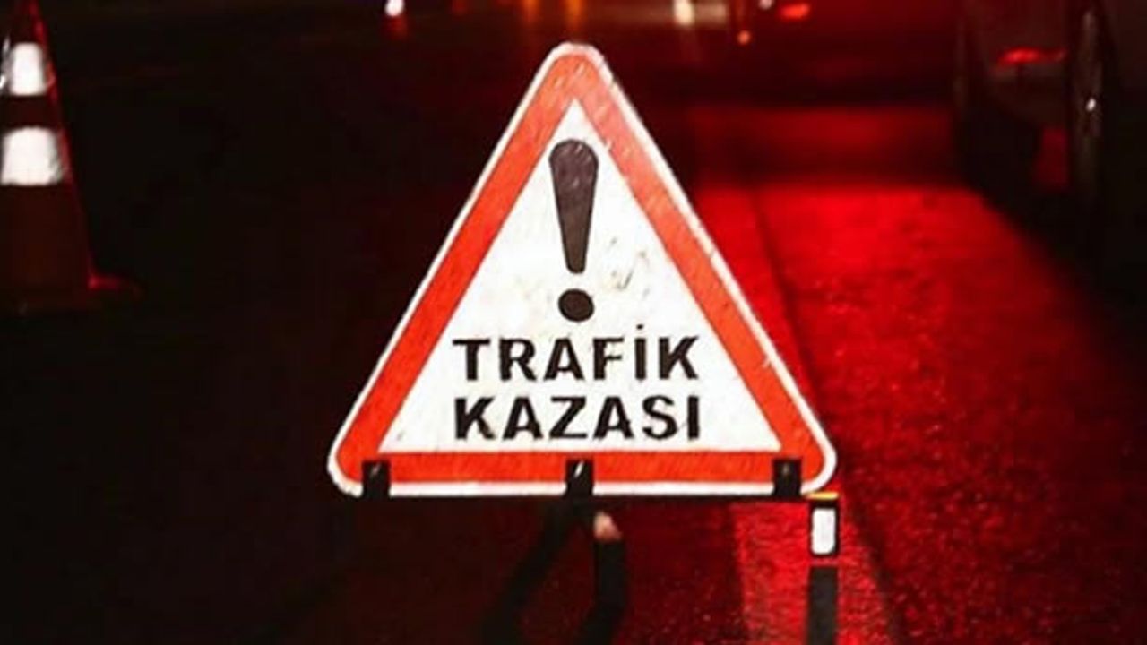 İzmir'de 26 yaşındaki motosiklet sürücüsü feci kazada hayatını kaybetti