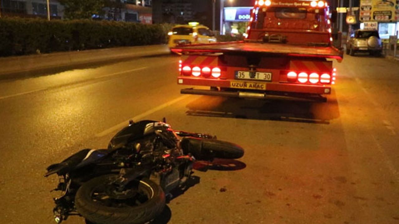 İzmir’de otobüs ile çarpışan motosikletin sürücüsü öldü