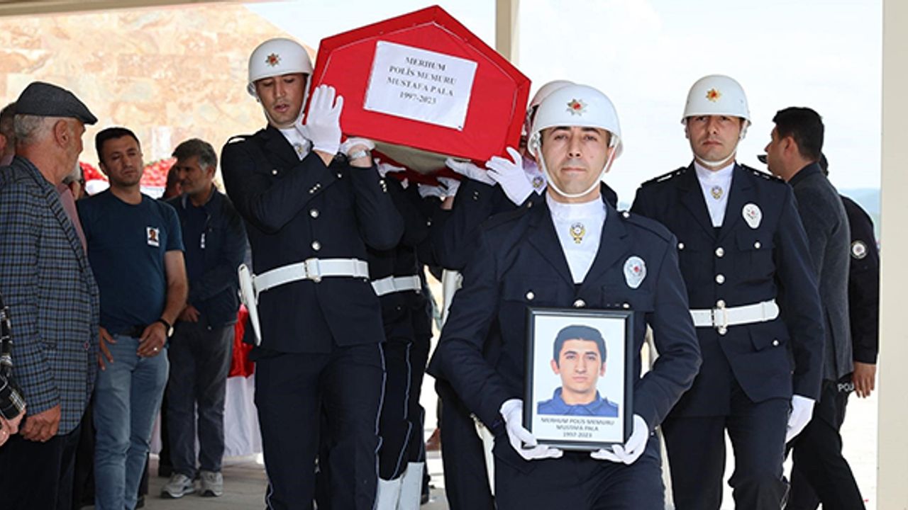 Kazada ölen polis memuru Mustafa Pala son yolculuğuna uğurlandı