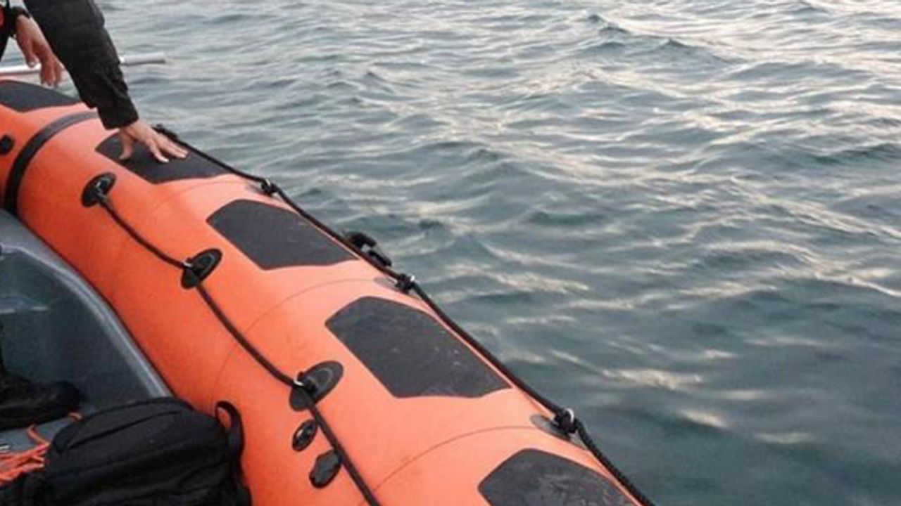 Turistleri taşıyan bot battı: 4 ölü