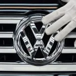 Volkswagen'de taşlar yerinden oynuyor! 50 bin pozisyon azaltılacak, model sayısı yarıya inecek