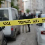 Emekli polis eşi ve kızını öldürdükten sonra canına kıydı