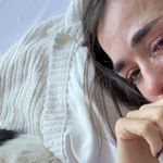 Bensu Soral gözyaşları içinde duyurdu! 18 yıllık dostuna veda etti