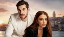 "Evlilik Güzeldir" dizisinden yeni kareler geldi! İşte TRT 1’in yeni dizisinin güçlü oyuncu kadrosu