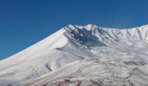 Erciyes'te kar yağışı başladı! Sıcaklık sıfırın altına düştü, zirve beyaza büründü