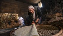 Sadece süt kullanılıyor! Geleneksel lezzet kuru kaymak sofralara zahmetli yolculukla ulaşıyor