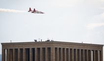 Türk Yıldızları Ankara semalarında prova yaptı: Yarın iki noktada uçacak!