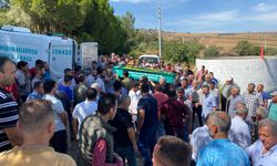 Okula giderken kazada hayatını kaybeden iki liseli genç toprağa verildi