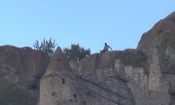 Tarihi Karahisar Kalesinden intihar girişimi ekipleri alarma geçirdi