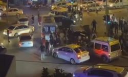 İzmir'de gelin arabasının önünü kesen 12 yaşındaki çocuk aracın altında kaldı!