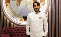 Elazığspor yeni teknik direktörü ile el şıkıştı